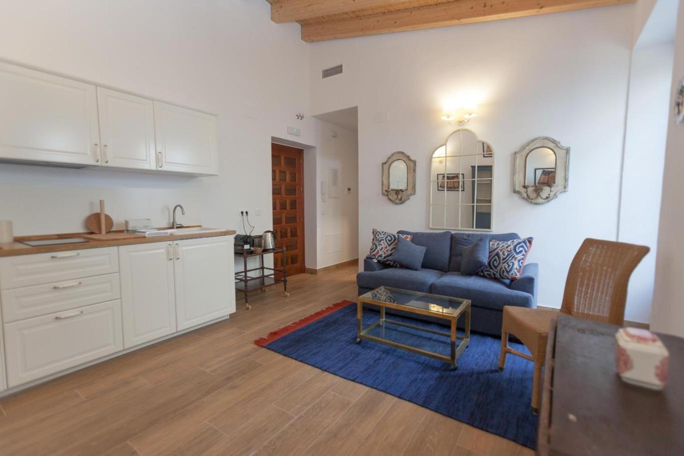 Patios De La Riva Apartman Jerez de la Frontera Szoba fotó
