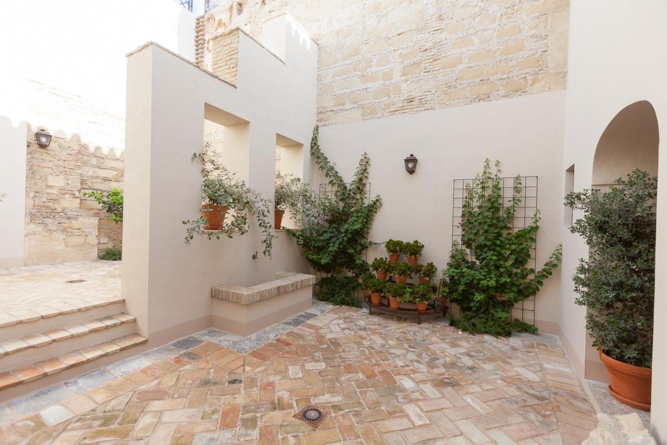 Patios De La Riva Apartman Jerez de la Frontera Szoba fotó