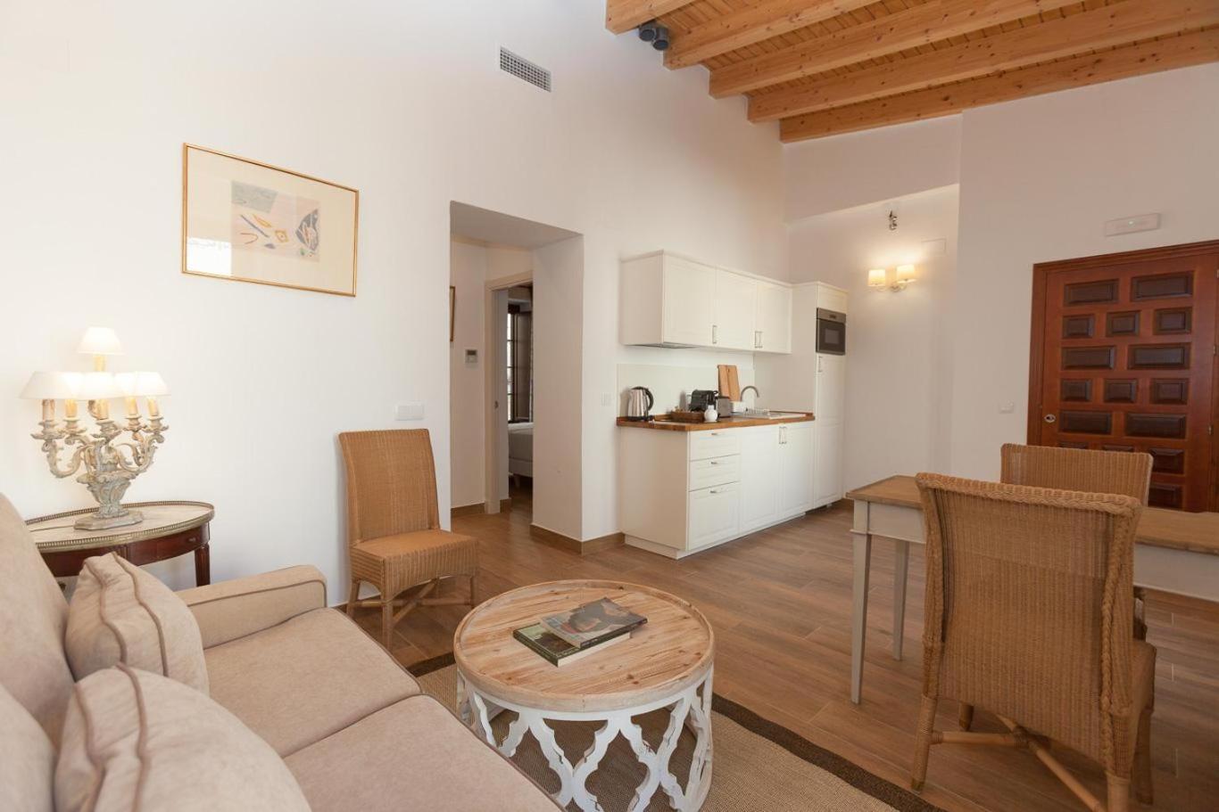 Patios De La Riva Apartman Jerez de la Frontera Szoba fotó