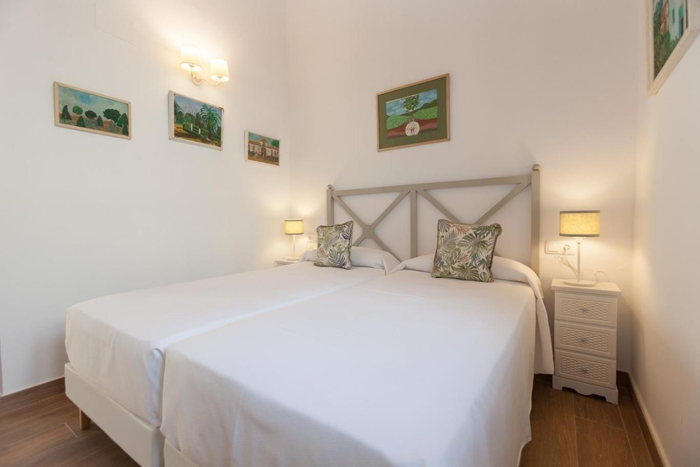 Patios De La Riva Apartman Jerez de la Frontera Szoba fotó