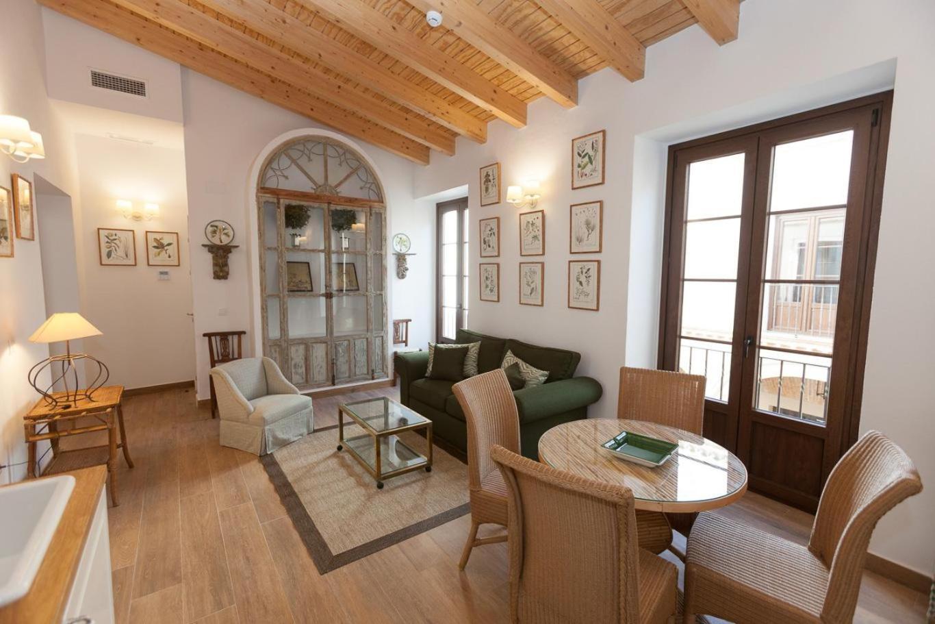 Patios De La Riva Apartman Jerez de la Frontera Szoba fotó